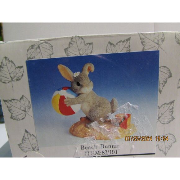 CHARMING TAILS 83/101 BEACH BUNNIE FITZ & FLOYD BUNNY RABBIT BEACH BALL SAND BOX - Picture 7 of 7